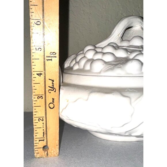 Gibson Everyday White Ceramic Tureen With Lid & Ladle - Picture 8 of 8